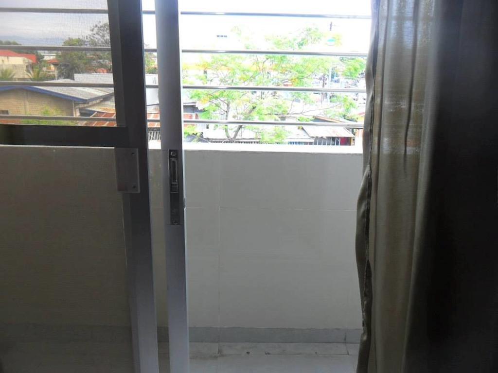 Bnt Inn Lapu-Lapu City Exterior photo