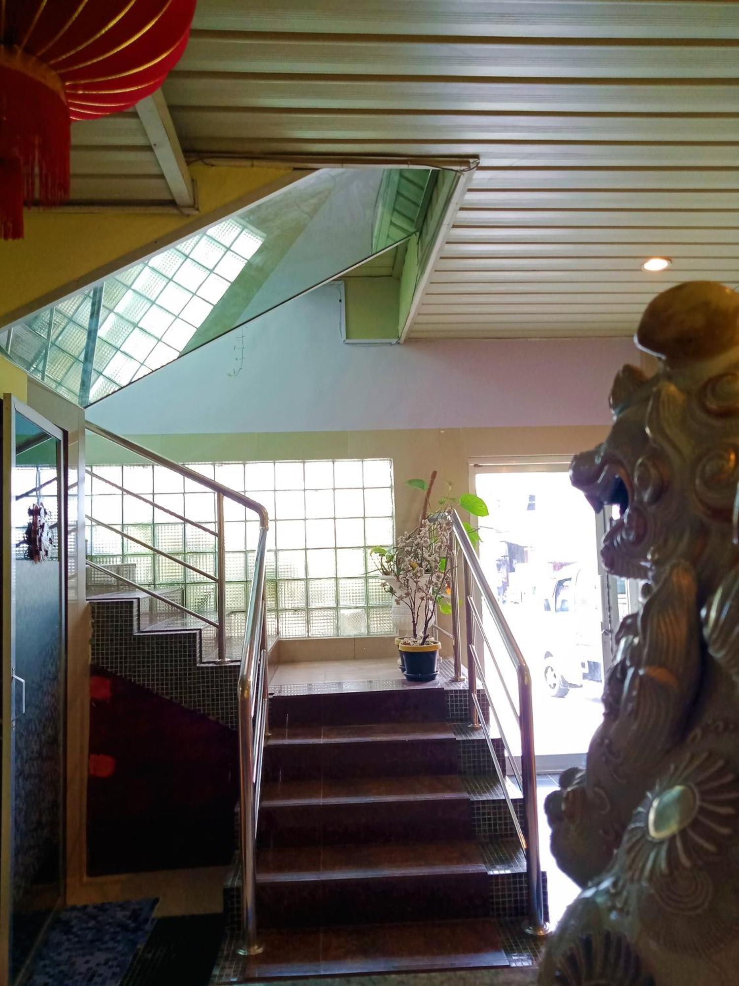 Bnt Inn Lapu-Lapu City Exterior photo