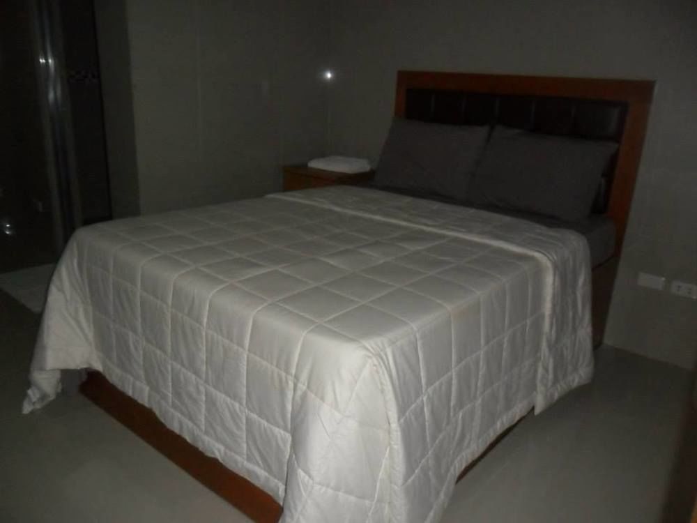 Bnt Inn Lapu-Lapu City Exterior photo